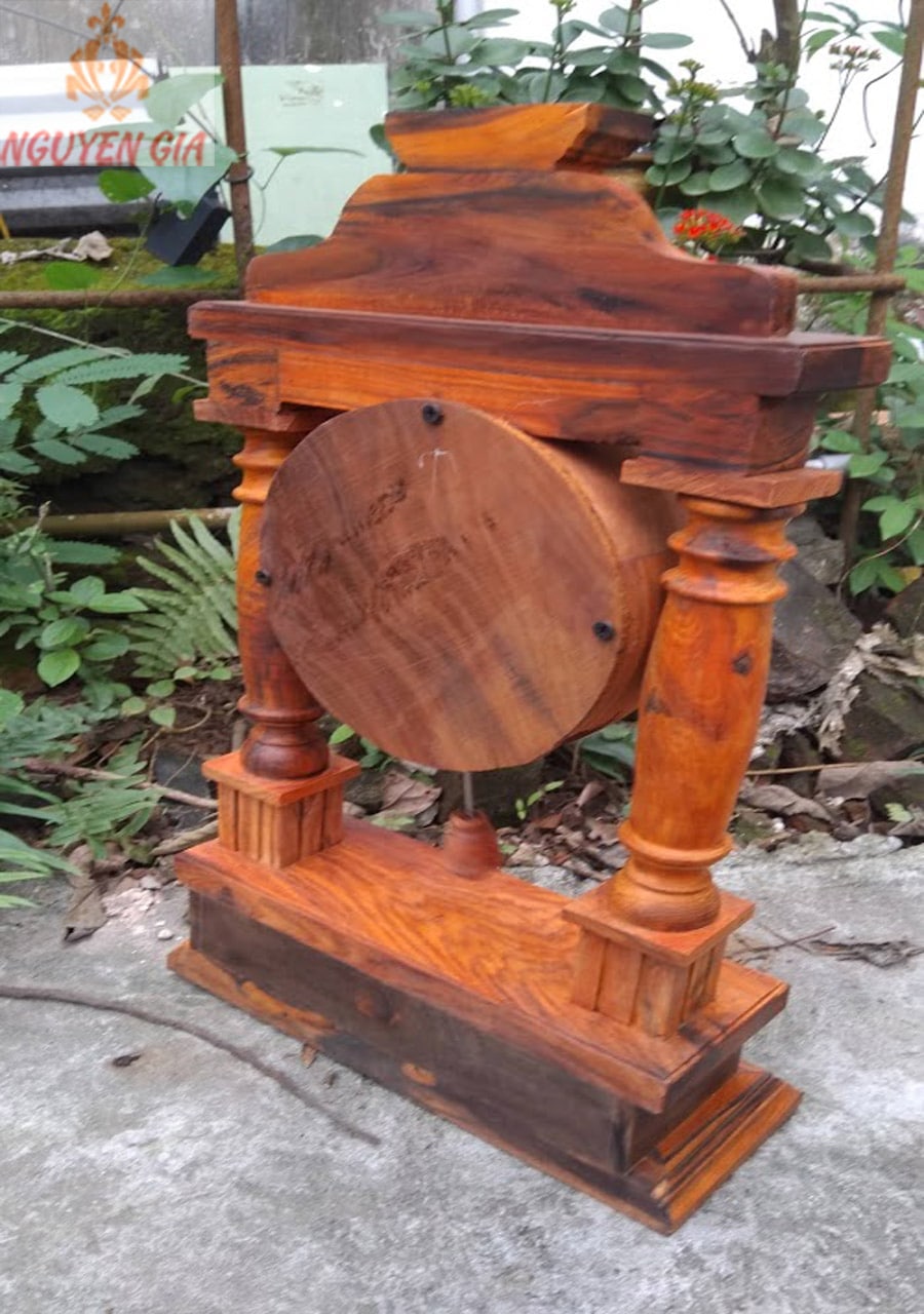 Đồng hồ gỗ quả lắc để bàn gỗ Trắc