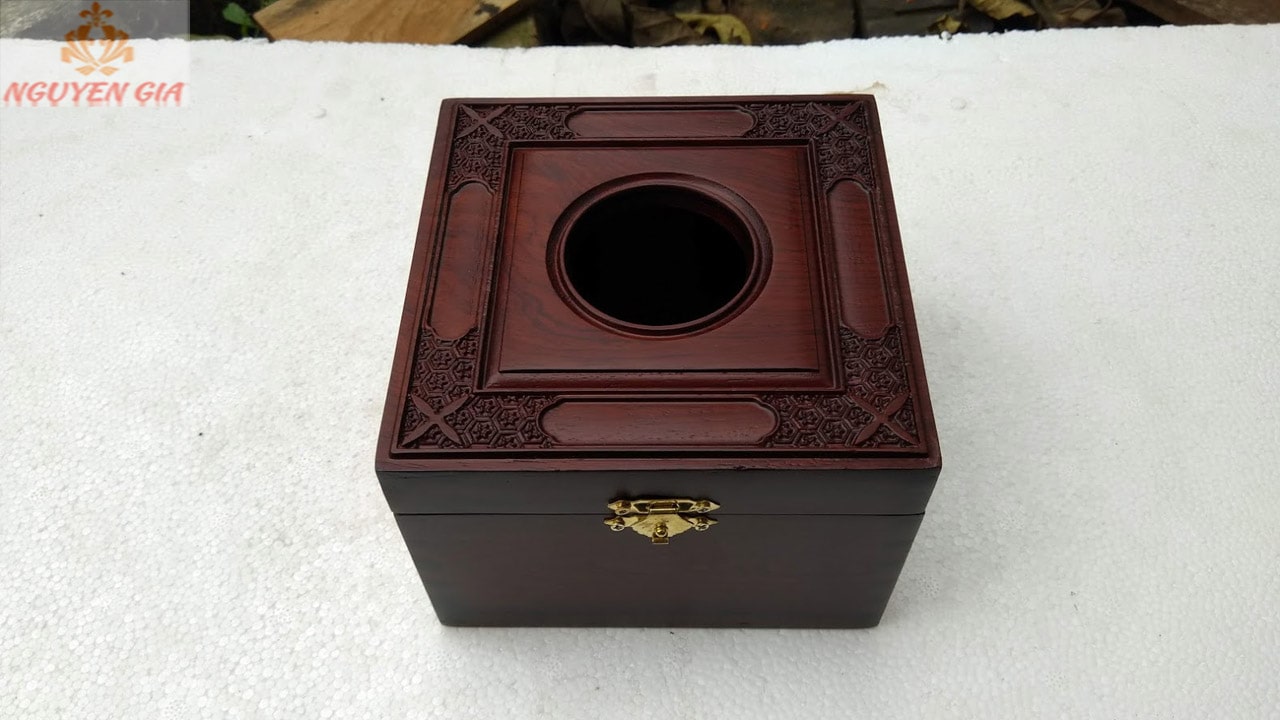 Hộp đựng giấy ăn vuông cao cấp bằng gỗ cẩm