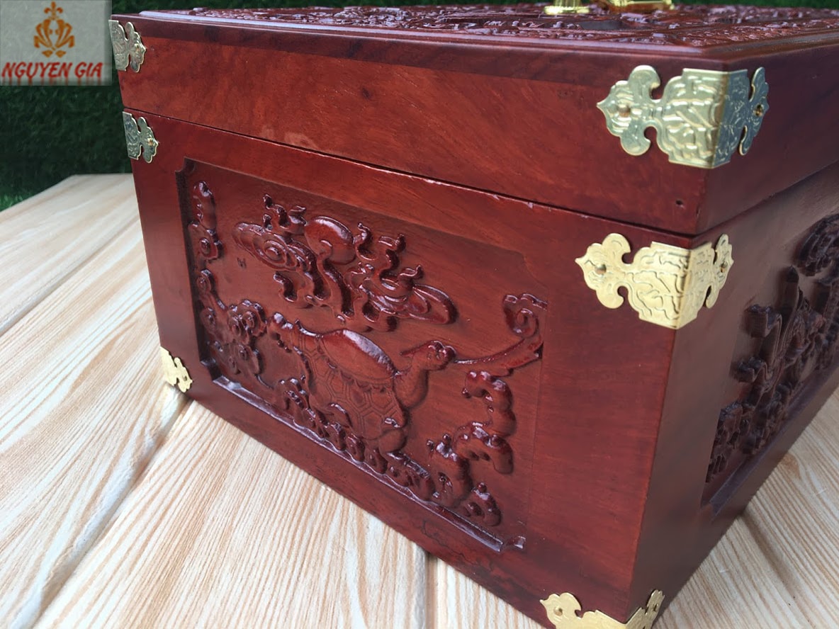 Hộp đựng nữ trang, tài liệu trạm khắc Tứ Linh