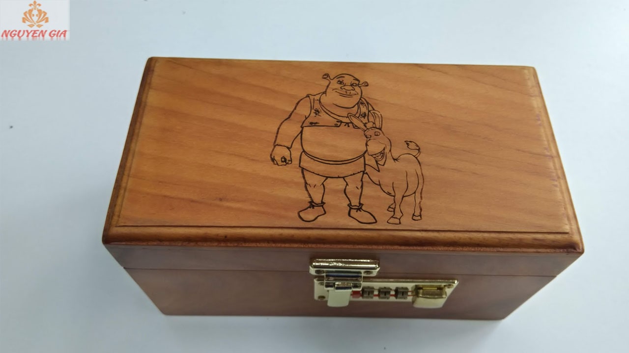 Hộp đựng tiền tiết kiệm mẫu gã chằn tinh tốt bụng Shrek