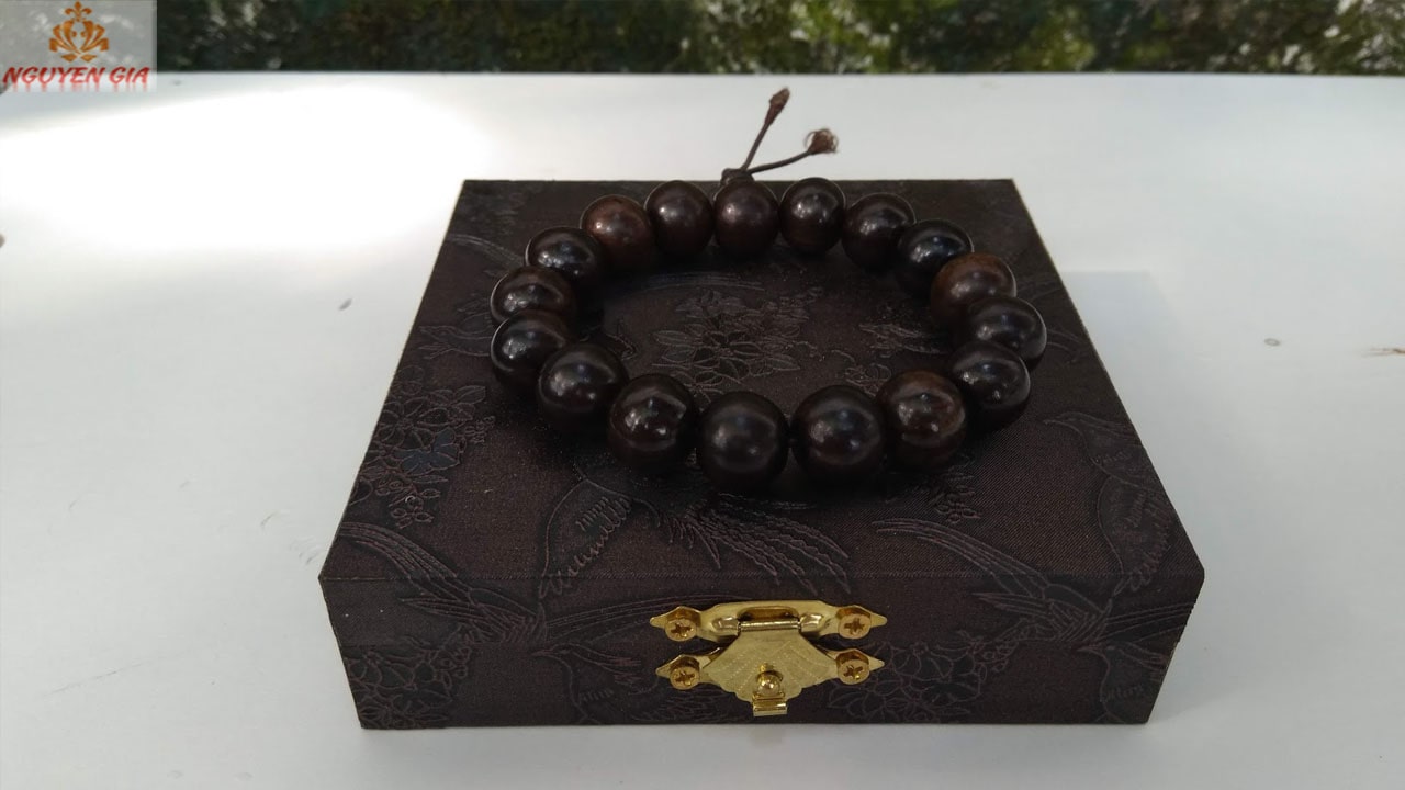 Vòng tay gỗ mun 12mm