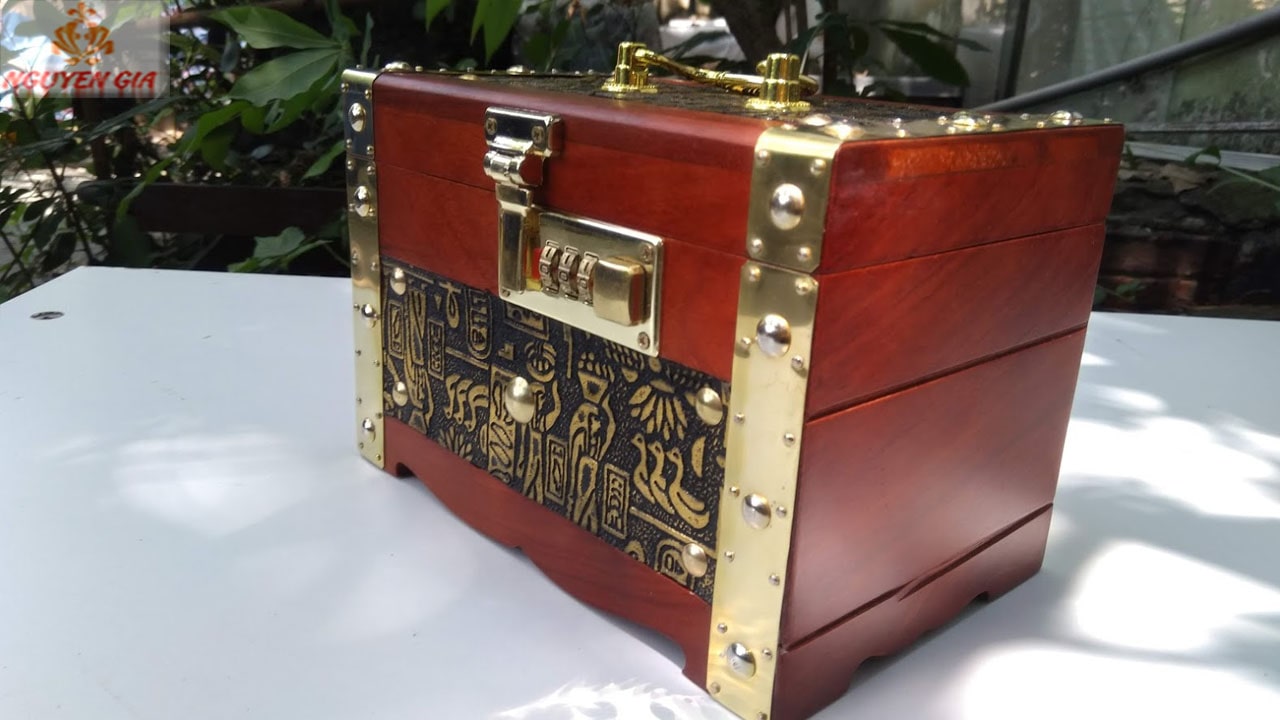 Hộp đựng trang sức Nữ Hoàng Ai Cập size 19