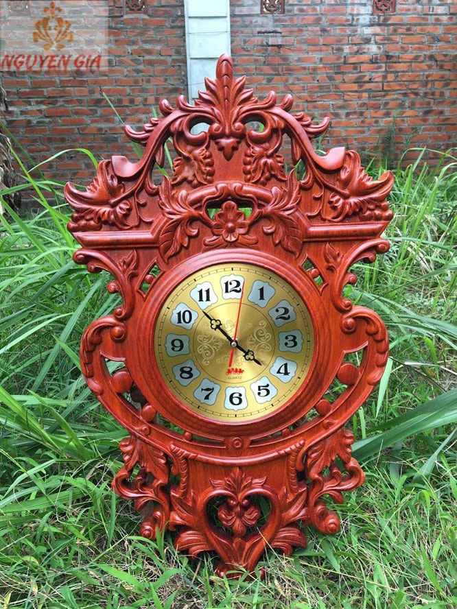 Đồng hồ treo tường mẫu Hoa Lan Tây