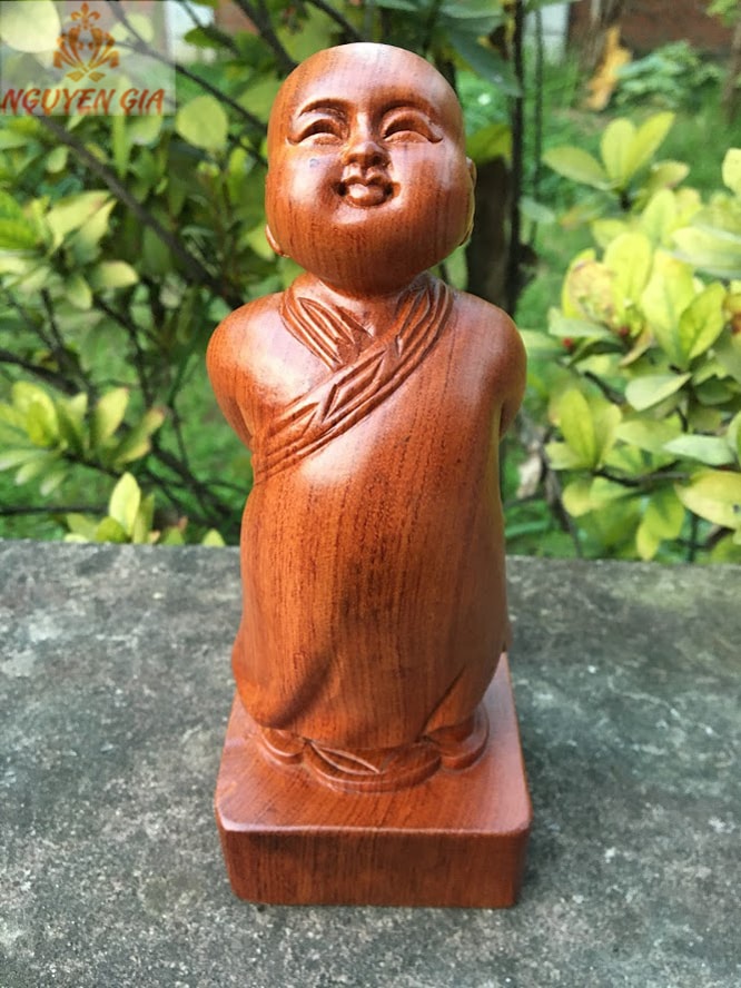 Tượng gỗ vạn sự tùy duyên gỗ hương để ô tô bàn làm việc