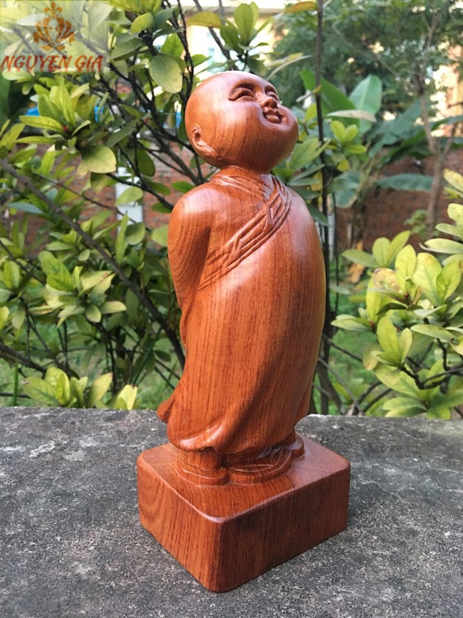 Tượng gỗ vạn sự tùy duyên gỗ hương để ô tô bàn làm việc