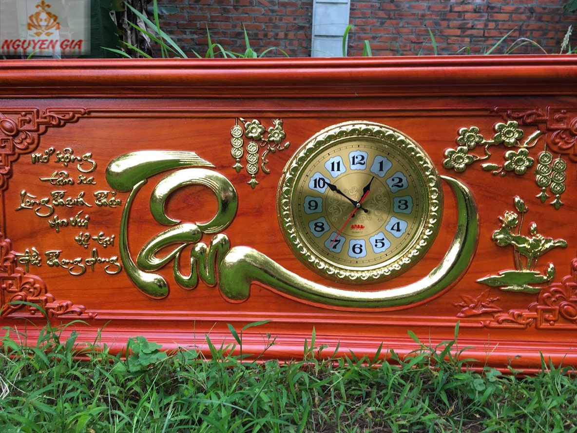 Đồng hồ treo tường chữ Tâm bằng gỗ Hương (Cỡ Lớn)