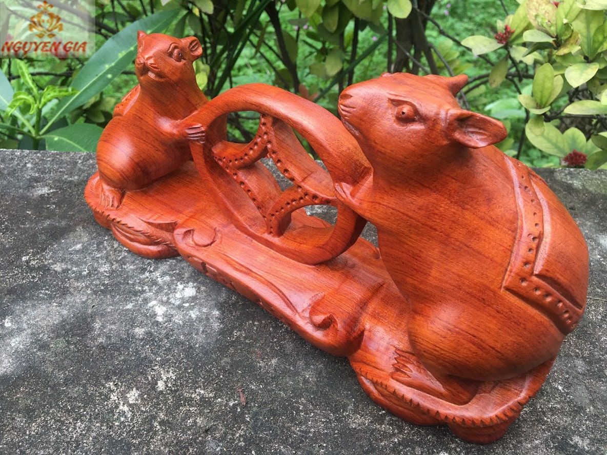 Tượng chuột phu thê phong thủy bằng gỗ Hương