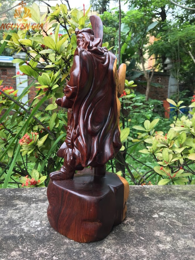 Tượng Quan Công Chống Đao gỗ Cẩm cao 30cm