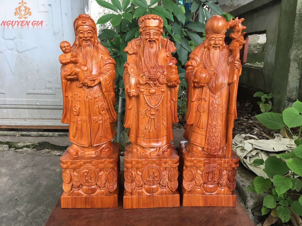 Ý nghĩa của tượng Phúc Lộc Thọ bằng gỗ
