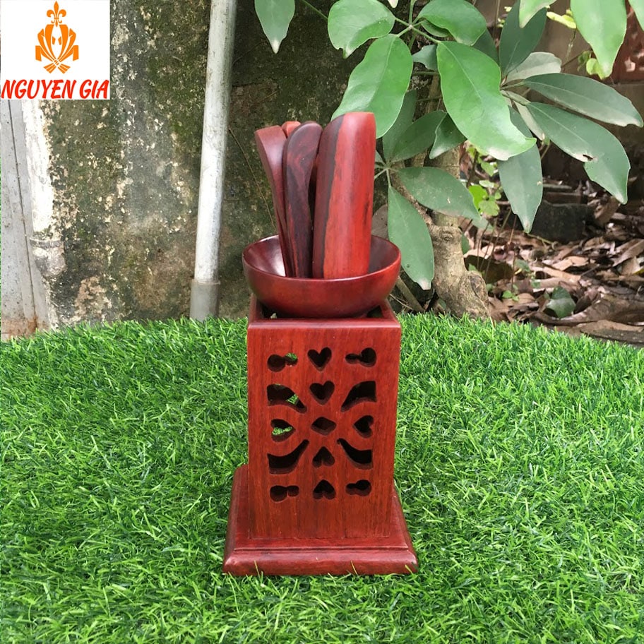 Bộ dụng cụ pha tr&agrave; 6 m&oacute;n gồm những g&igrave;? C&oacute; cần thiết kh&ocirc;ng?