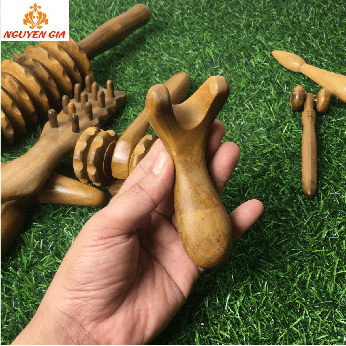 Bộ Dụng Cụ Massage Bằng Gỗ Bách Xanh 8 Món – Lăn Day Cổ Vai Gáy, Mặt, Lưng
