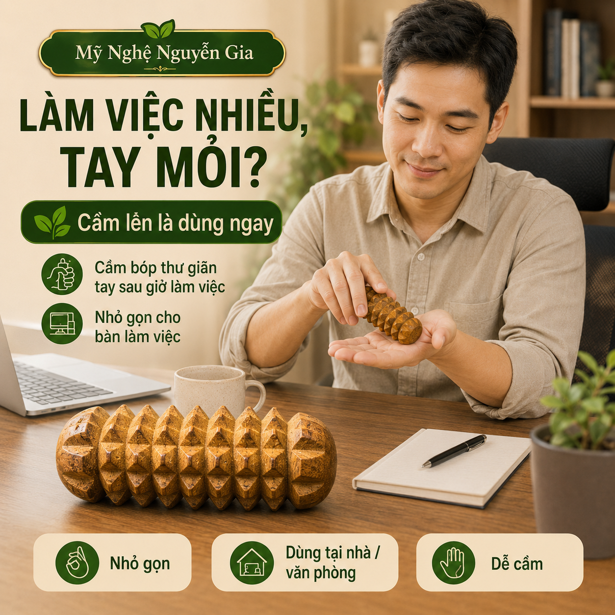Dụng Cụ Massage Huyệt Đạo Lòng Bàn Tay Gỗ Bách Xanh Hình Quả Thông