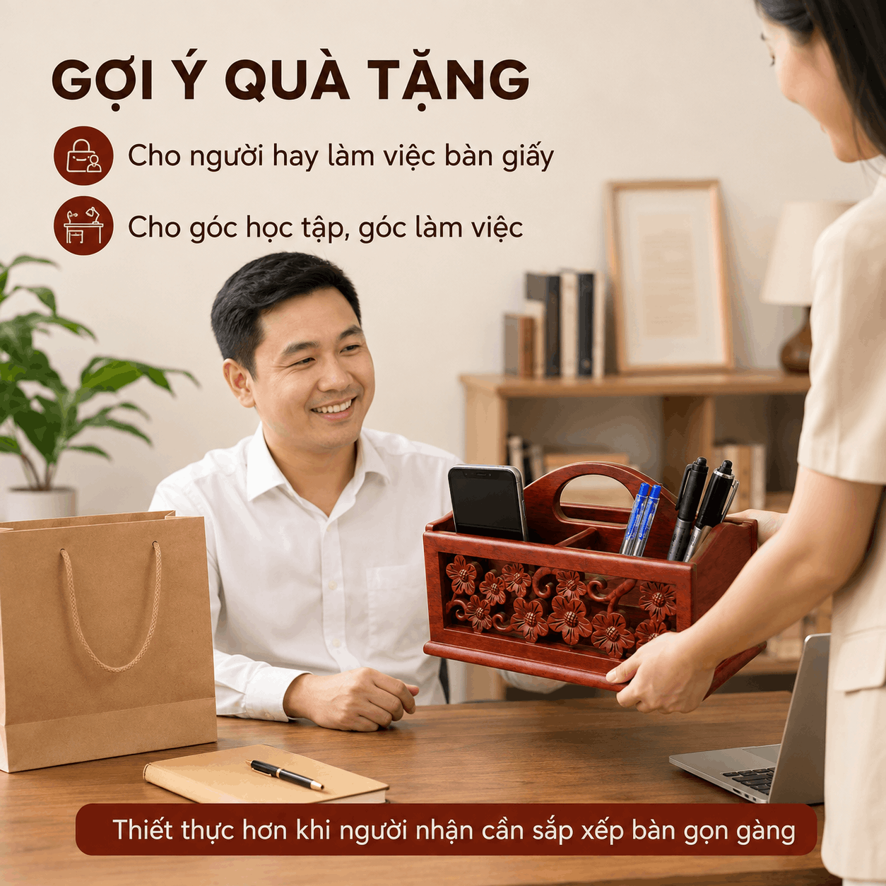 Kệ Đựng Văn Phòng Phẩm Hoa Mai Gỗ Hương 23 × 12,5 × 16 cm