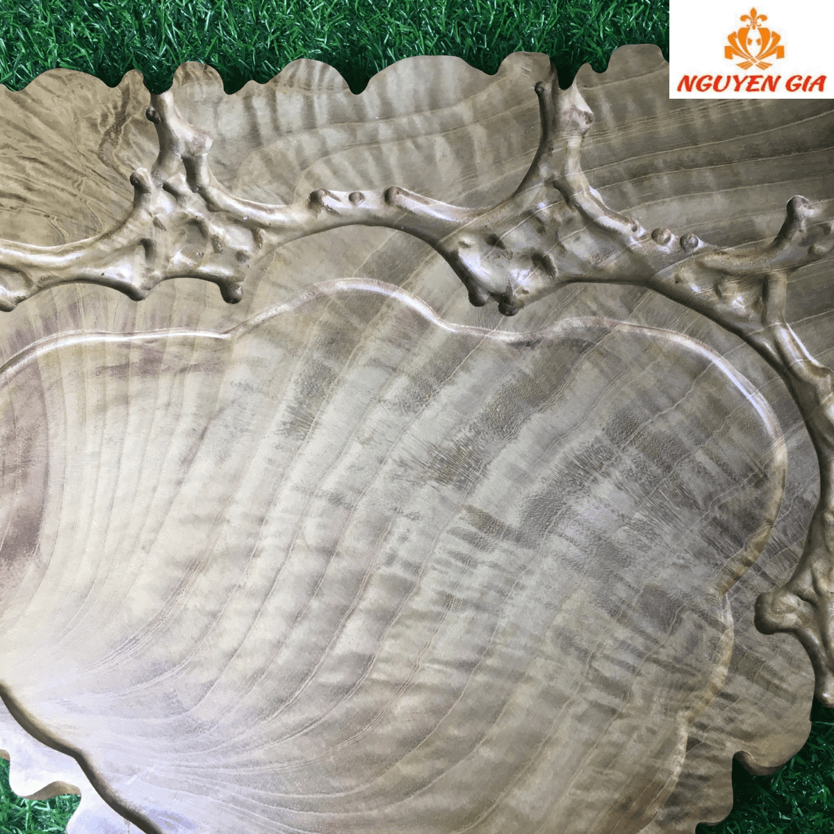 Khay Trà Gỗ Dổi Nguyên Khối Dáng Tim Tự Nhiên – Mềm Mại, Ấm Áp Và Độc Bản (Không bao gồm phụ kiện và ấm chén)