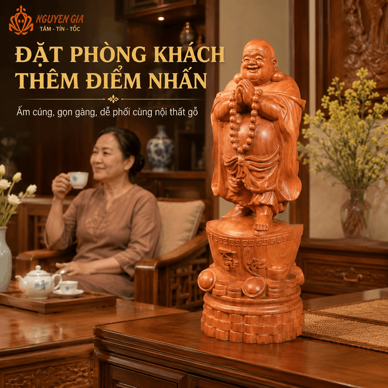 Tượng Di Lặc Chúc Phúc Tài Lộc Cao 40 cm Bằng Gỗ Hương