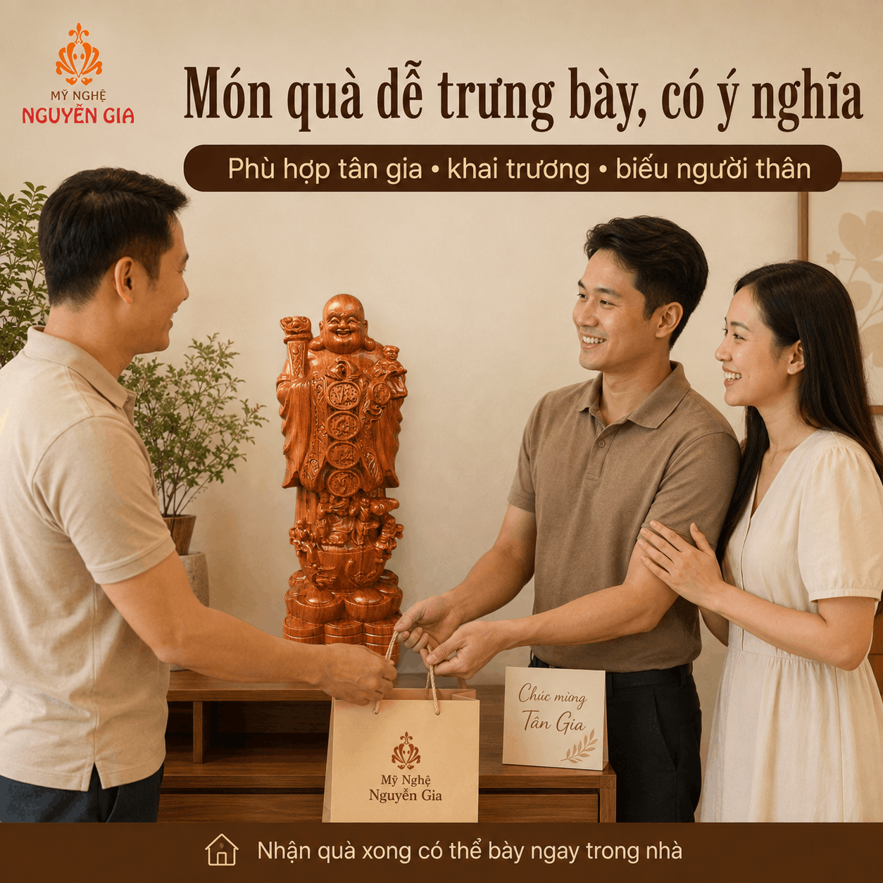 Tượng Phật Di Lặc bằng gỗ