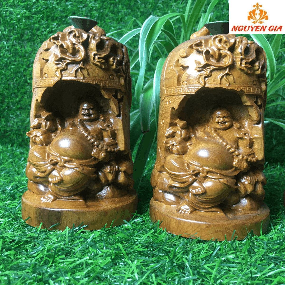 Thác Khói Xông Trầm Tĩnh Tâm, Trang Trí, Phong Thủy- Tượng Phật Di Lặc Gỗ Bách Xanh