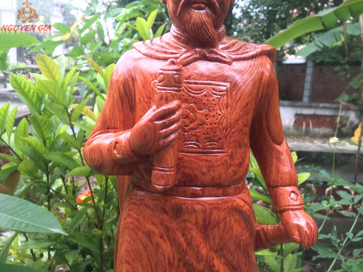 Tượng Hưng Đạo Vương Trần Quốc Tuấn gỗ Hương cao 60 cm