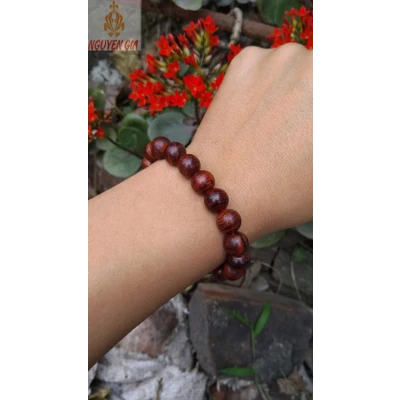 Vòng tay gỗ sưa lào 10mm