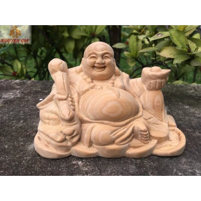 Tượng Di Lặc Cầm Gậy Như Ý bằng gỗ ngọc am (thơm mát) để ô tô bàn làm việc
