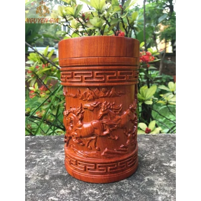 Hộp đựng trà bát mã truy phong bằng gỗ hương