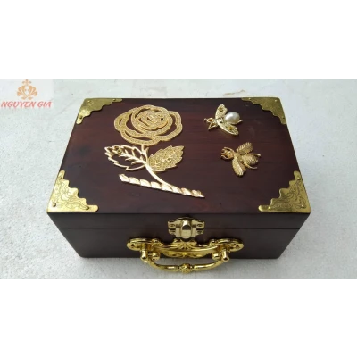 Hộp đựng trang sức bằng gỗ cẩm mẫu hoa hồng