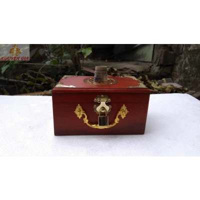 Hộp đựng tiền tiết kiệm chữ thọ có khóa thân trơn