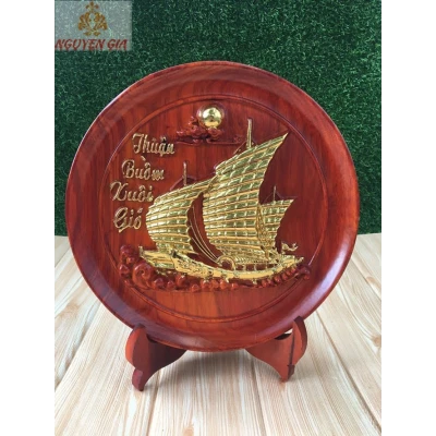 Đĩa gỗ mỹ nghệ phong thủy thuận buồm xuôi gió