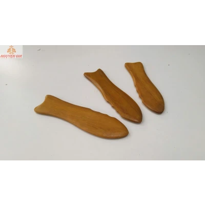 Miếng cạo gió gỗ bách xanh hình cá