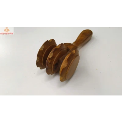 Cây lăn massage toàn thân bằng gỗ Bách Xanh 3 bánh