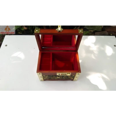 Hộp đựng trang sức Nữ Hoàng Ai Cập size 19