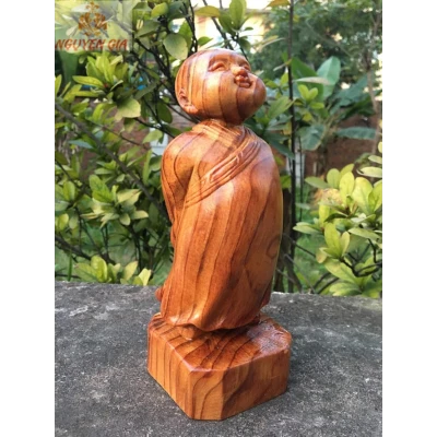 Tượng gỗ vạn sự tùy duyên gỗ huyết long để ô tô bàn làm việc