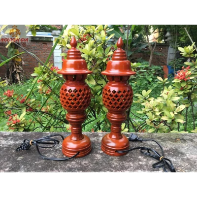 Đèn thờ hình trái dứa (trái thơm) gỗ Tràm cao 36 cm