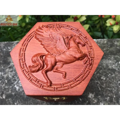 Hộp đựng trà mẫu ngựa thần Pegasus gỗ Hương