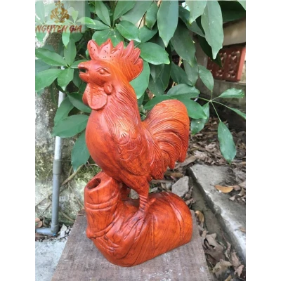 Tượng gà trống phong thủy bằng gỗ Hương cao 30 cm