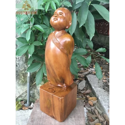 Tượng gỗ vạn sự tùy duyên gỗ bách xanh cao 40 cm