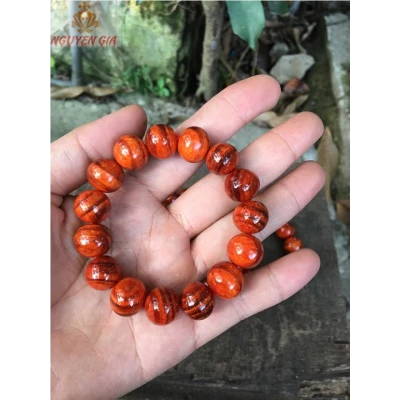 Vòng tay phong thủy gỗ huyết rồng 14mm