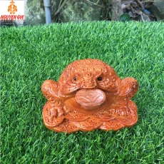 Cóc Ngậm Tiền Gỗ Hương 14 × 10 × 9 cm – Tượng Thiềm Thừ Nhỏ Gọn