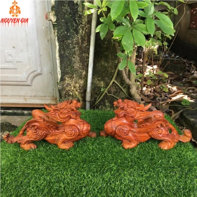 Tỳ hưu phong thủy gỗ Hương 30 cm