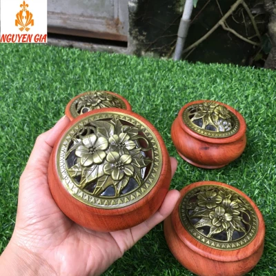 Lư xông trầm bằng gỗ Hương mẫu Hoa Mai