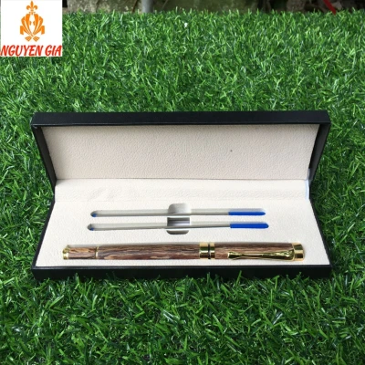 Bút ký tên bằng gỗ Trầm Hương - Bút ký Doanh Nhân