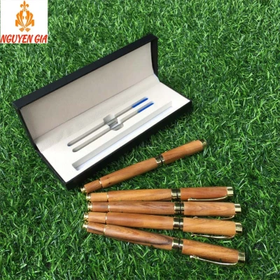 Bút ký tên gỗ Bách Xanh - Viết ký Doanh Nhân thơm mát