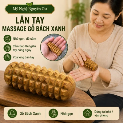 Dụng Cụ Massage Huyệt Đạo Lòng Bàn Tay Gỗ Bách Xanh Hình Quả Thông