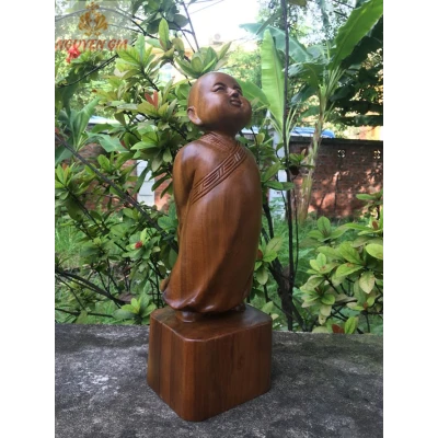 Tượng Vạn Sự Tùy Duyên Gỗ Bách Xanh Cao 20 cm