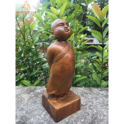 Tượng gỗ vạn sự tùy duyên gỗ bách xanh cao 25 cm