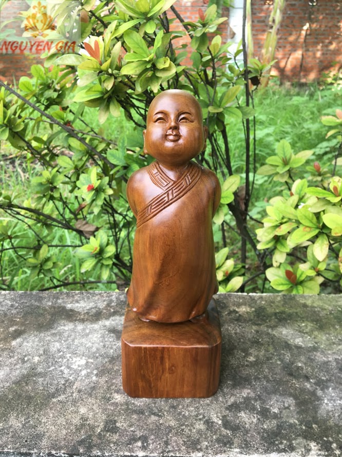 Tượng Vạn Sự Tùy Duyên Gỗ Bách Xanh Cao 20 cm