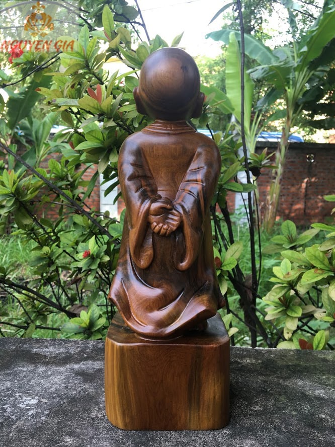 Tượng Vạn Sự Tùy Duyên Gỗ Bách Xanh Cao 20 cm